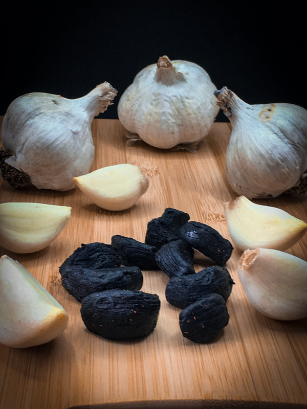 Mesquite Smoked Black Garlic with Cayenne Pepper (Mild)